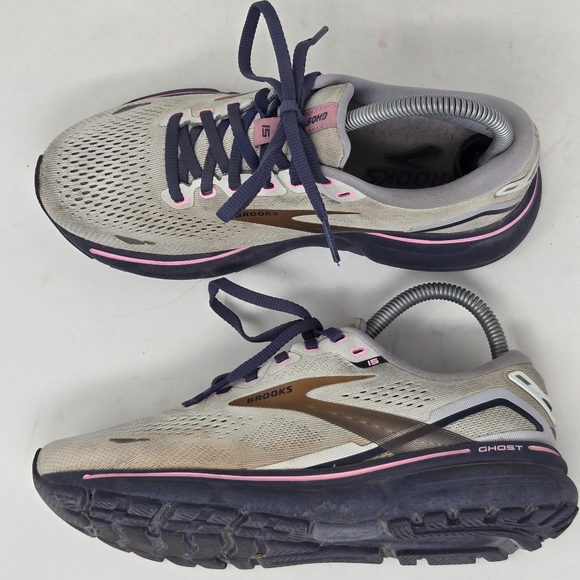 Brooks Sneakers Womens 6.5 Ghost 15 1203801B492 Gray Running Athletic Gym Shoes - Picture 1 of 11